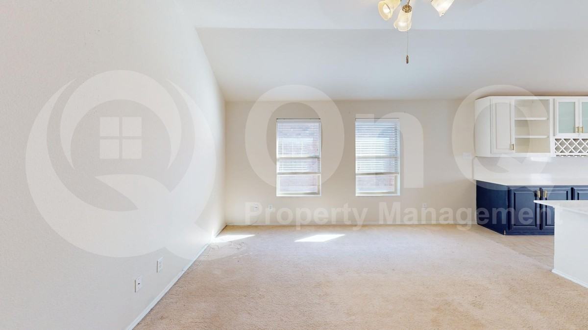 12616 Seagull Way - Photo 5 of 19