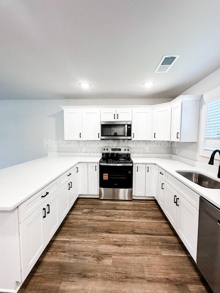 3475 Monterey St - Photo 5 of 24