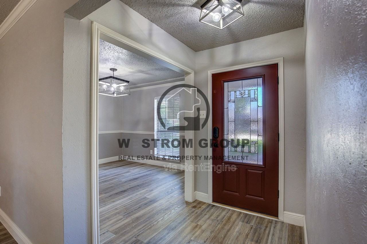 1642 Belltower Dr - Photo 5 of 40