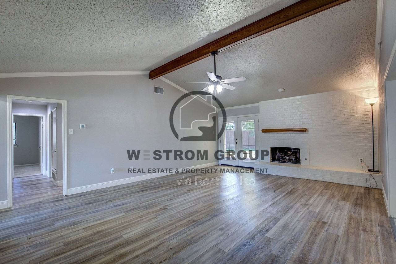 1642 Belltower Dr - Photo 7 of 40