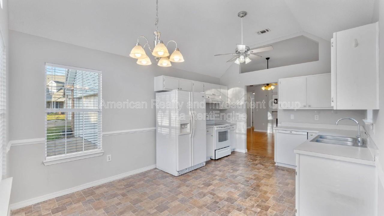 330 Brookwood Blvd - Photo 6 of 21
