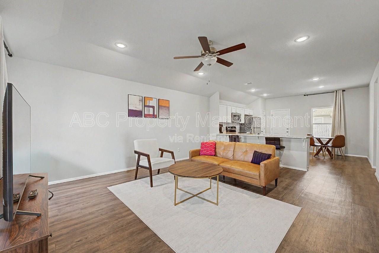 946 E Sparrow Cir - Photo 6 of 23