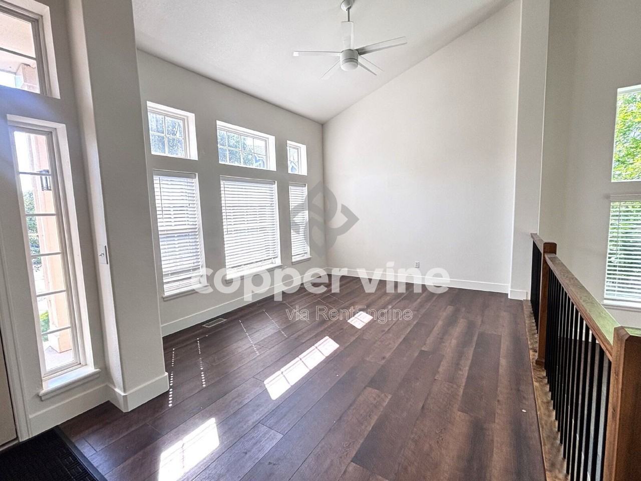 13403 Antlers St - Photo 4 of 37