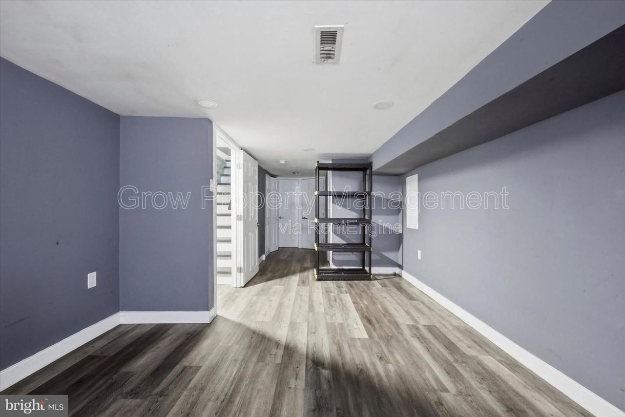 1935 N Newkirk St - Photo 7 of 29