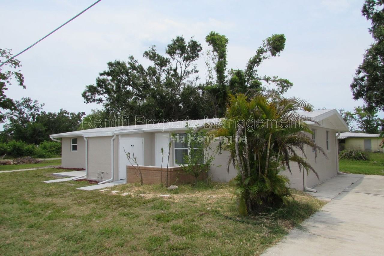 23025 Gulfcoast Ave - Photo 3 of 28