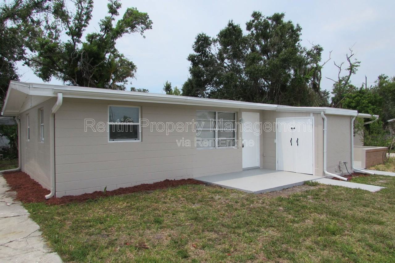 23025 Gulfcoast Ave - Photo 4 of 28