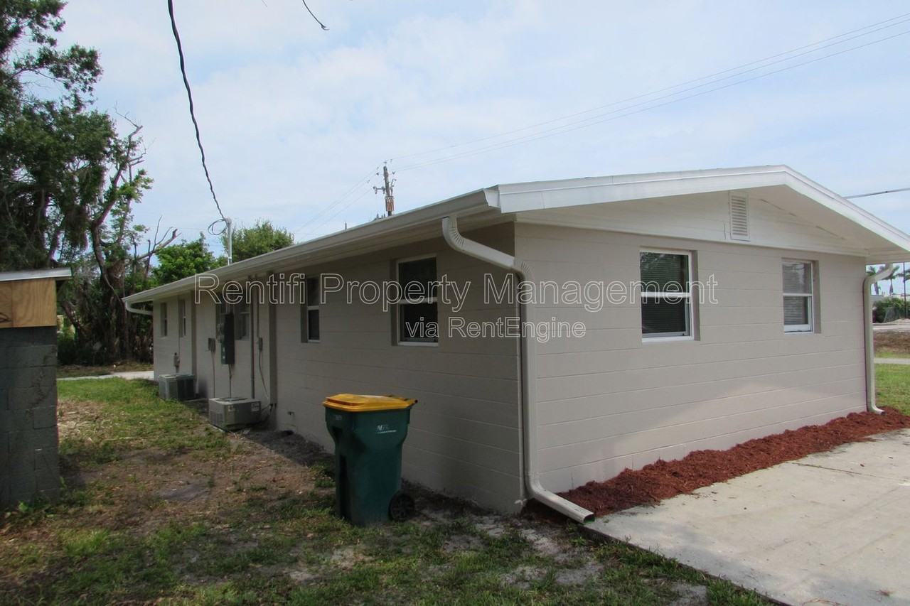 23025 Gulfcoast Ave - Photo 5 of 28