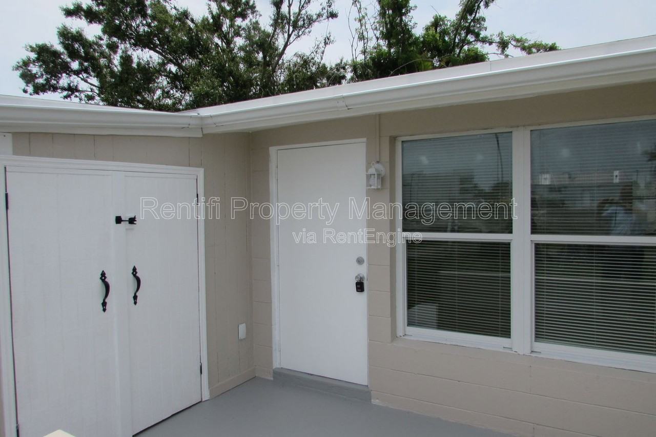 23025 Gulfcoast Ave - Photo 7 of 28
