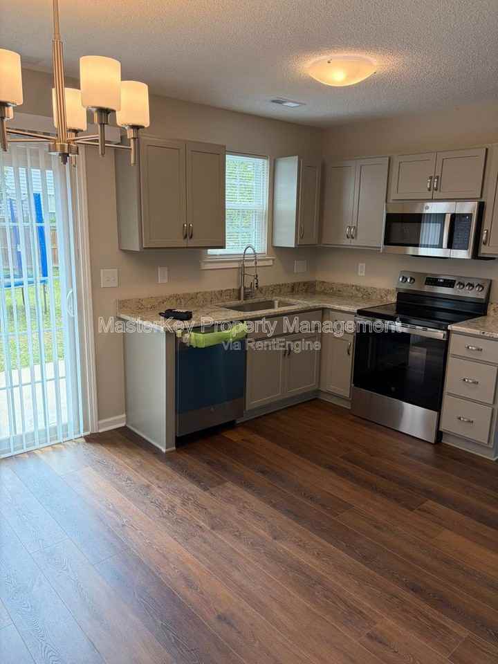 205 Downing Glen Dr - Photo 3 of 23