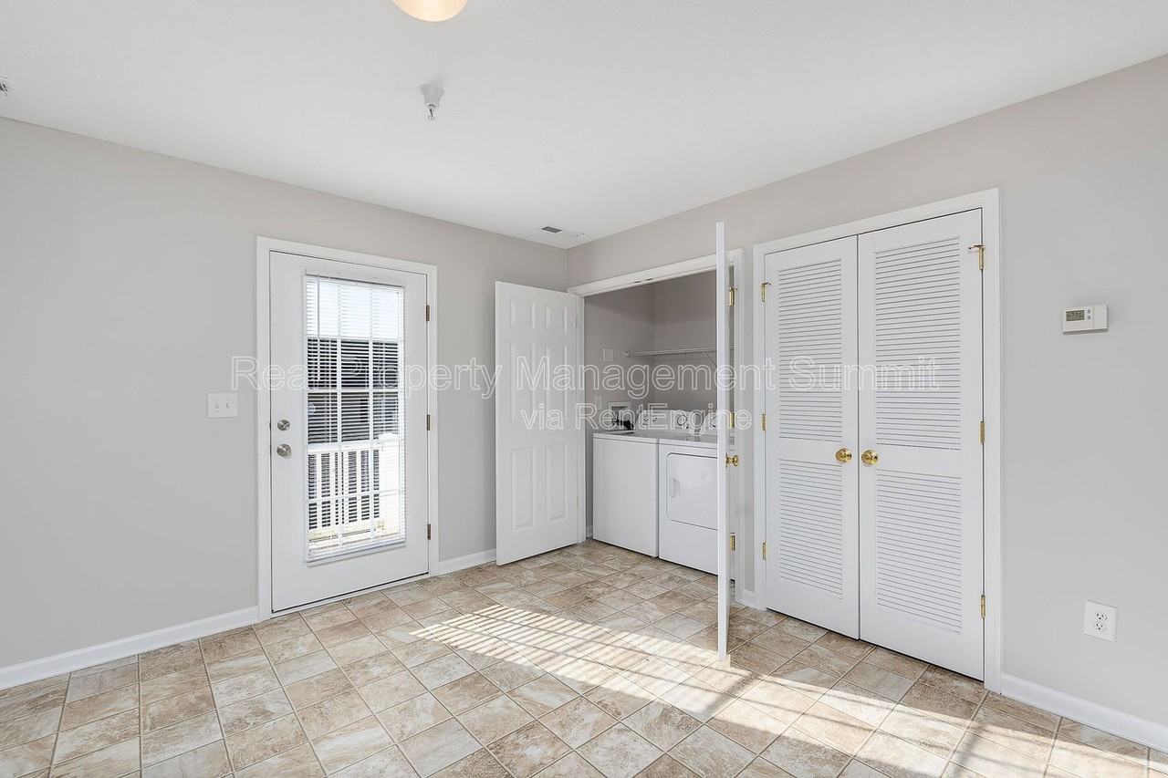 1009 Seth Dr #214 - Photo 6 of 23