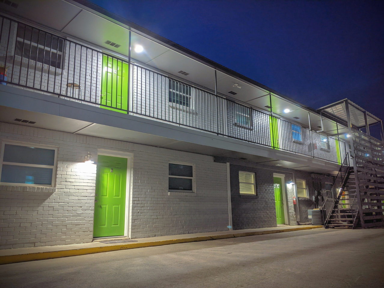 2505 Louise St - Photo 6 of 13