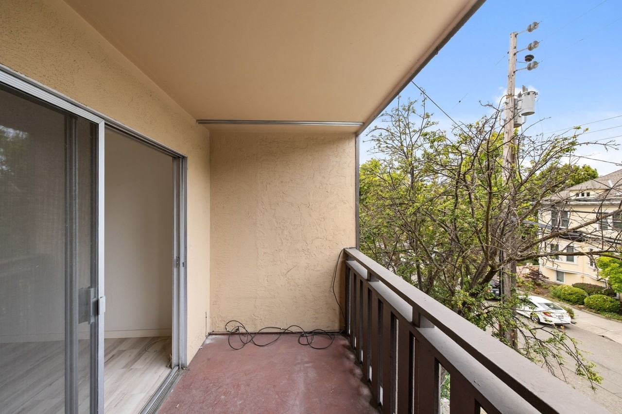 1920 Francisco LLC - Photo 4 of 37