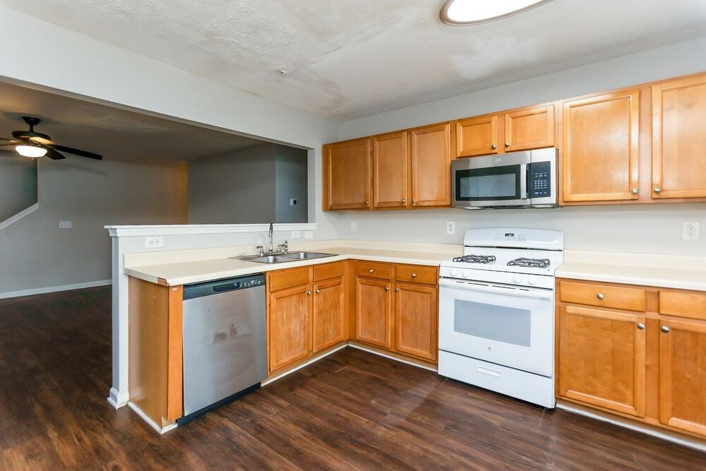 320 Arrowhead Dr - Photo 7 of 17