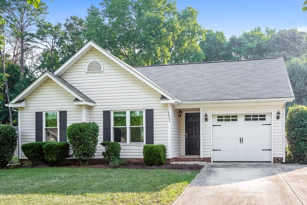 12907 Silbury Ln - Photo 3 of 16