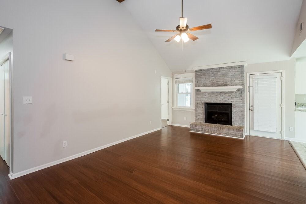 12907 Silbury Ln - Photo 4 of 16