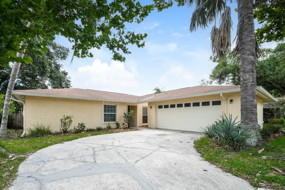 15709 Squirrel Tree Pl