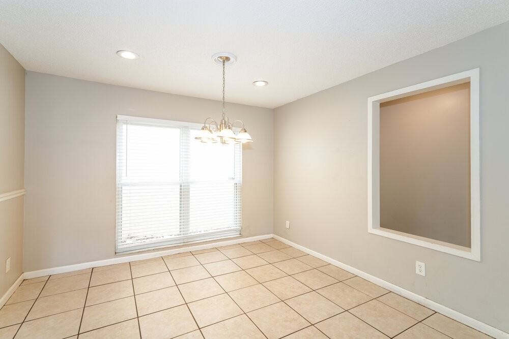 15709 Squirrel Tree Pl - Photo 7 of 16