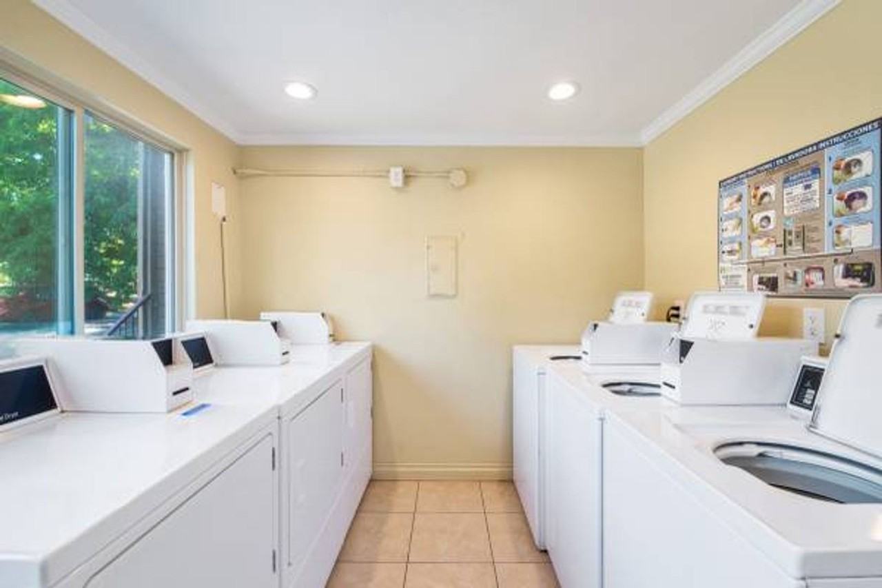 Chelan Apartments - Photo 5 of 5