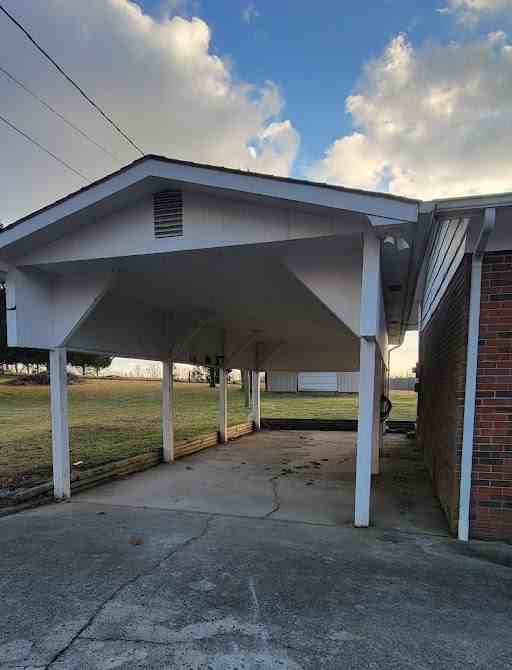 360 Oak Hill Dr - Photo 4 of 14