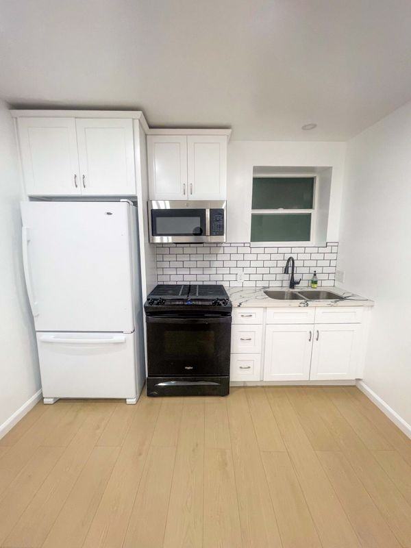 4913 1/2 Lynnfield St - Photo 5 of 8