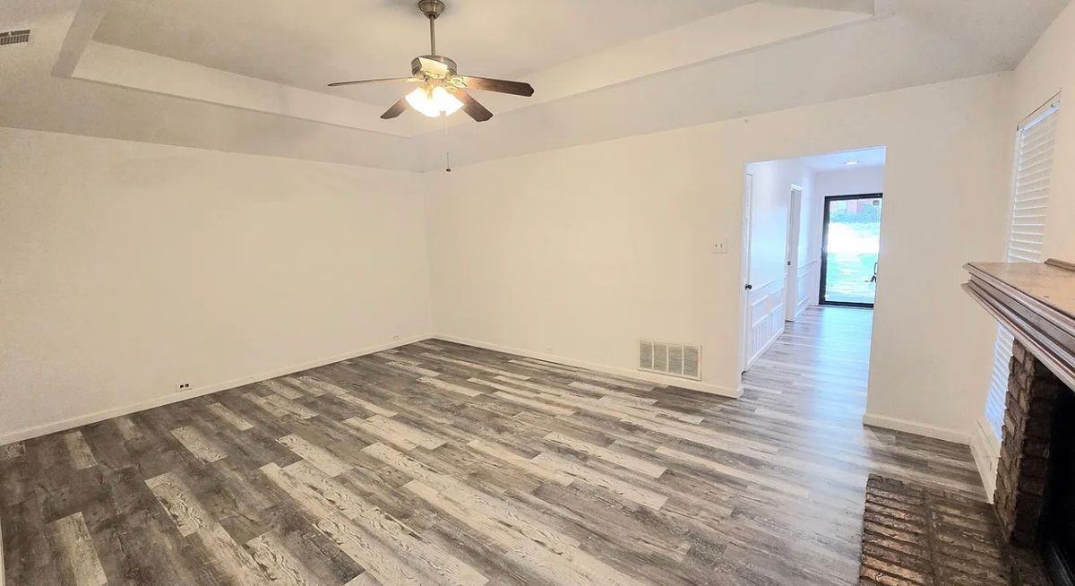 801 Summit Dr - Photo 3 of 19