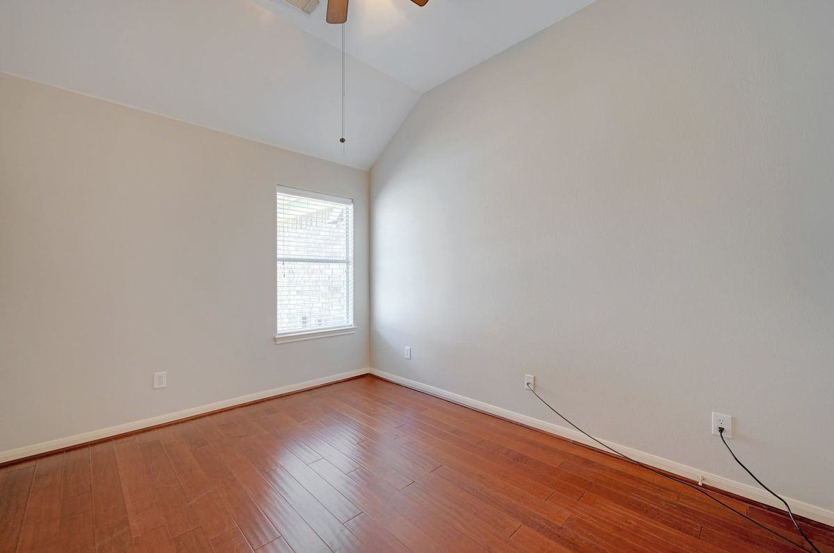 2605 Salorn Way - Photo 6 of 31