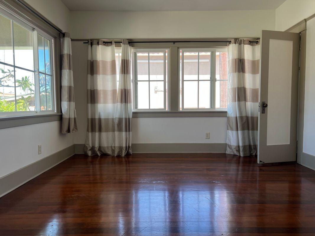 1231 W 9th St ##1 - Photo 5 of 17