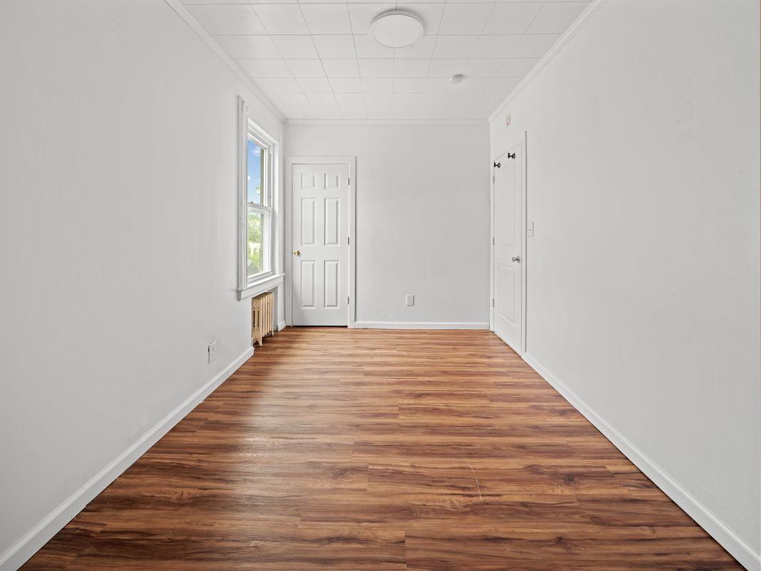 334 Redwood Ave - Photo 6 of 12