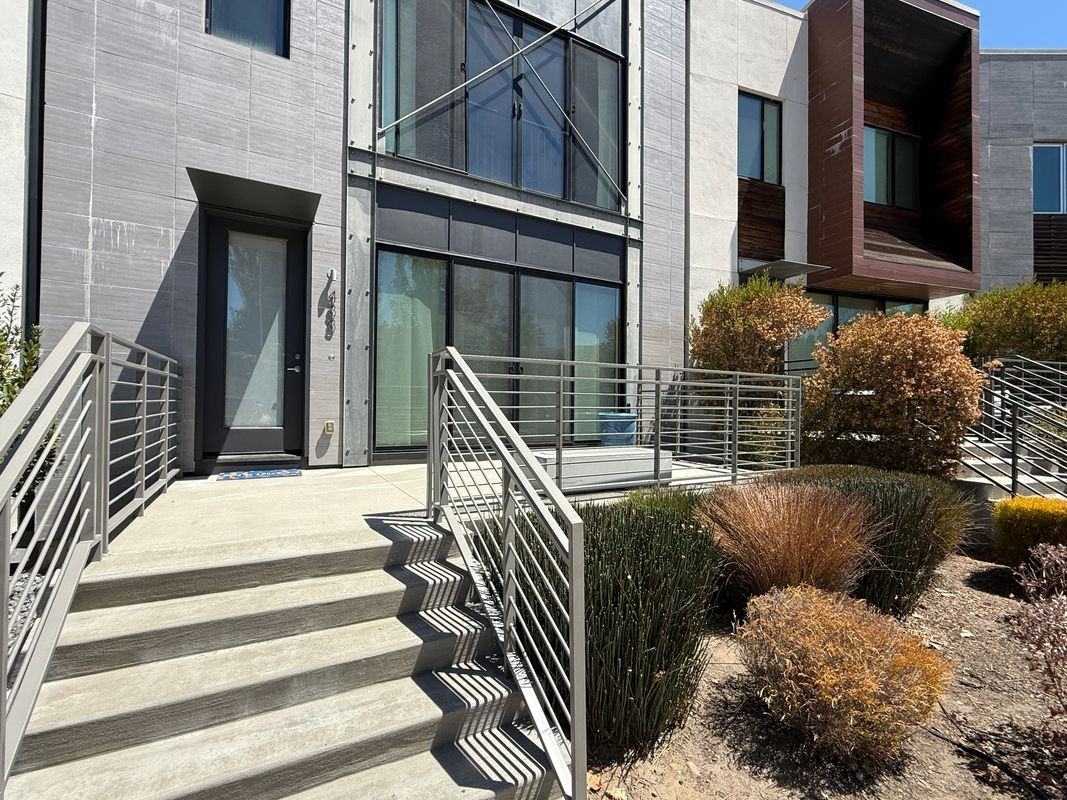 488 Garden St - Photo 3 of 33