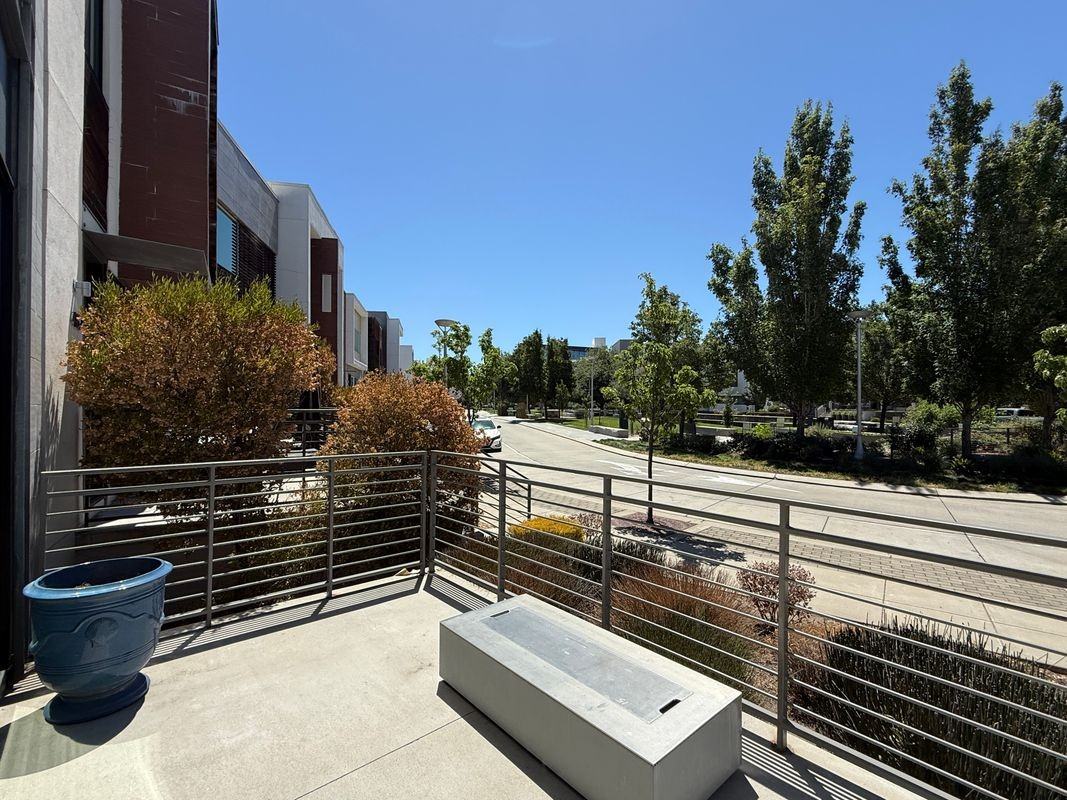 488 Garden St - Photo 4 of 33