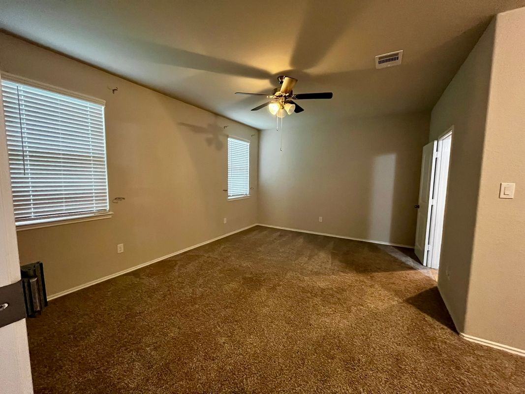 5443 Redwood Summit Ln - Photo 7 of 17