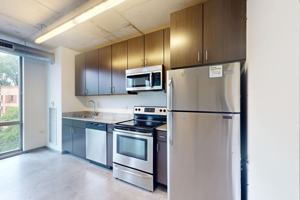 featured image of 1330 E 53rd St