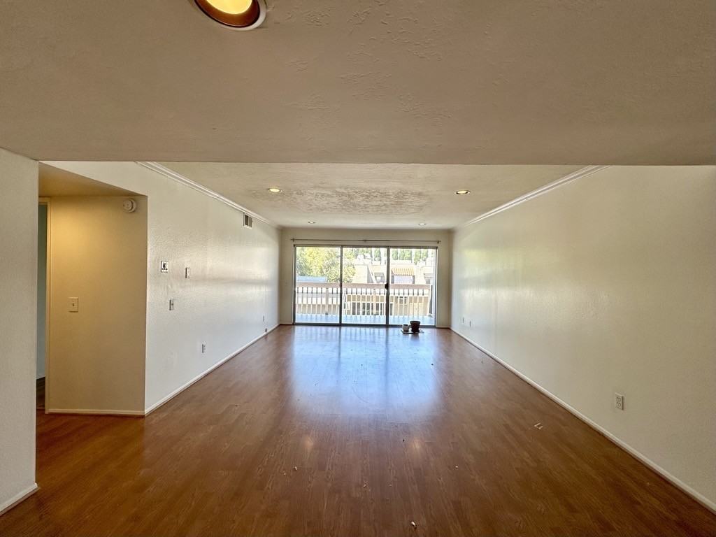 500 S Oak Knoll Ave - Photo 4 of 14