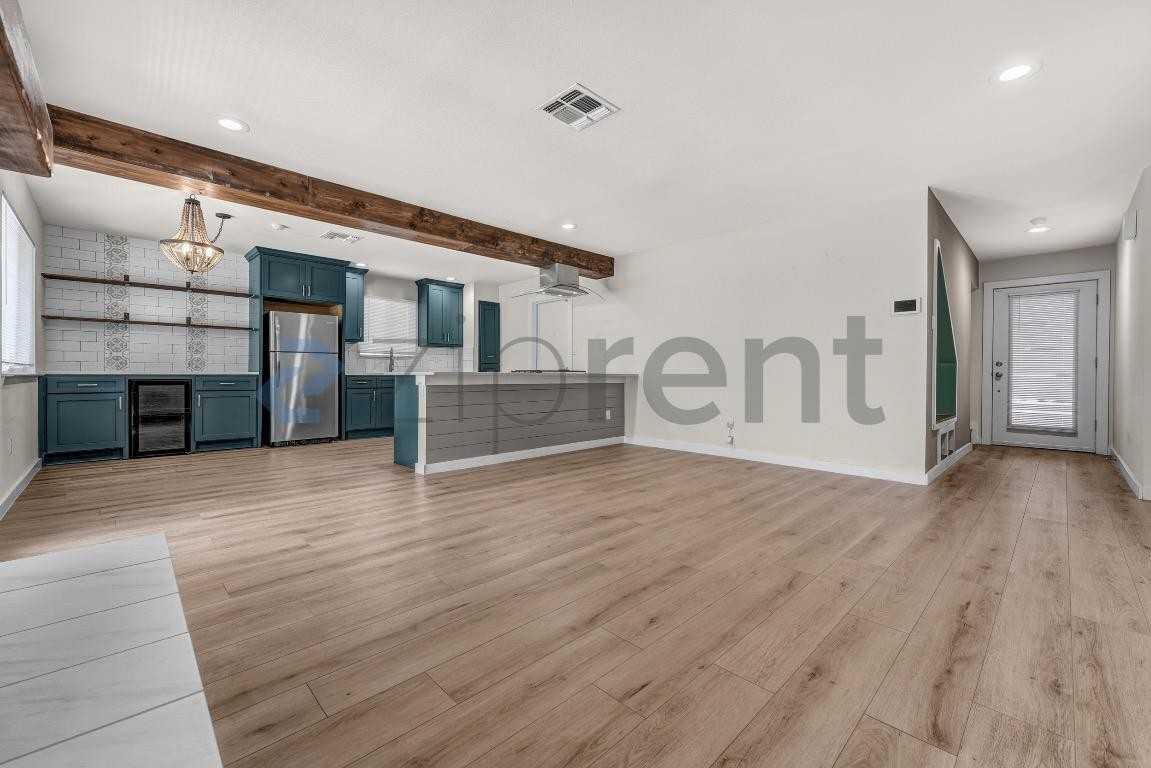 11216 Henge Dr - Photo 6 of 31