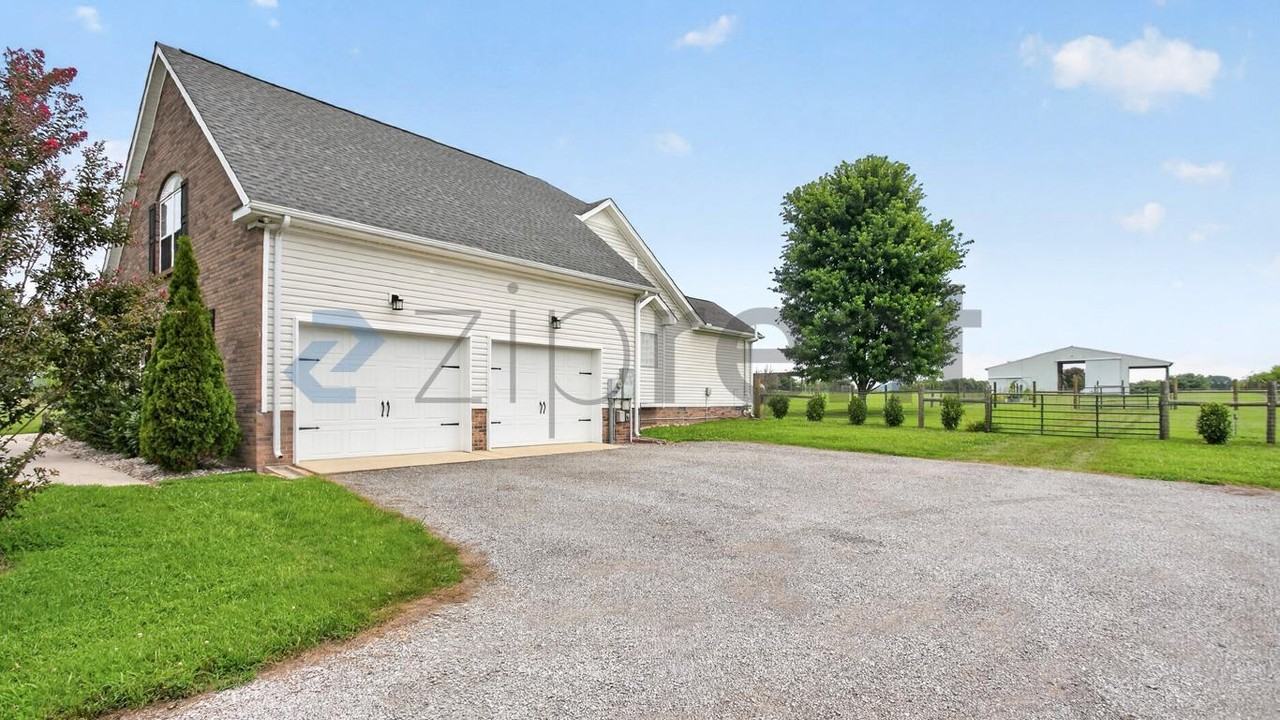 720 Rock Springs Rd - Photo 5 of 50