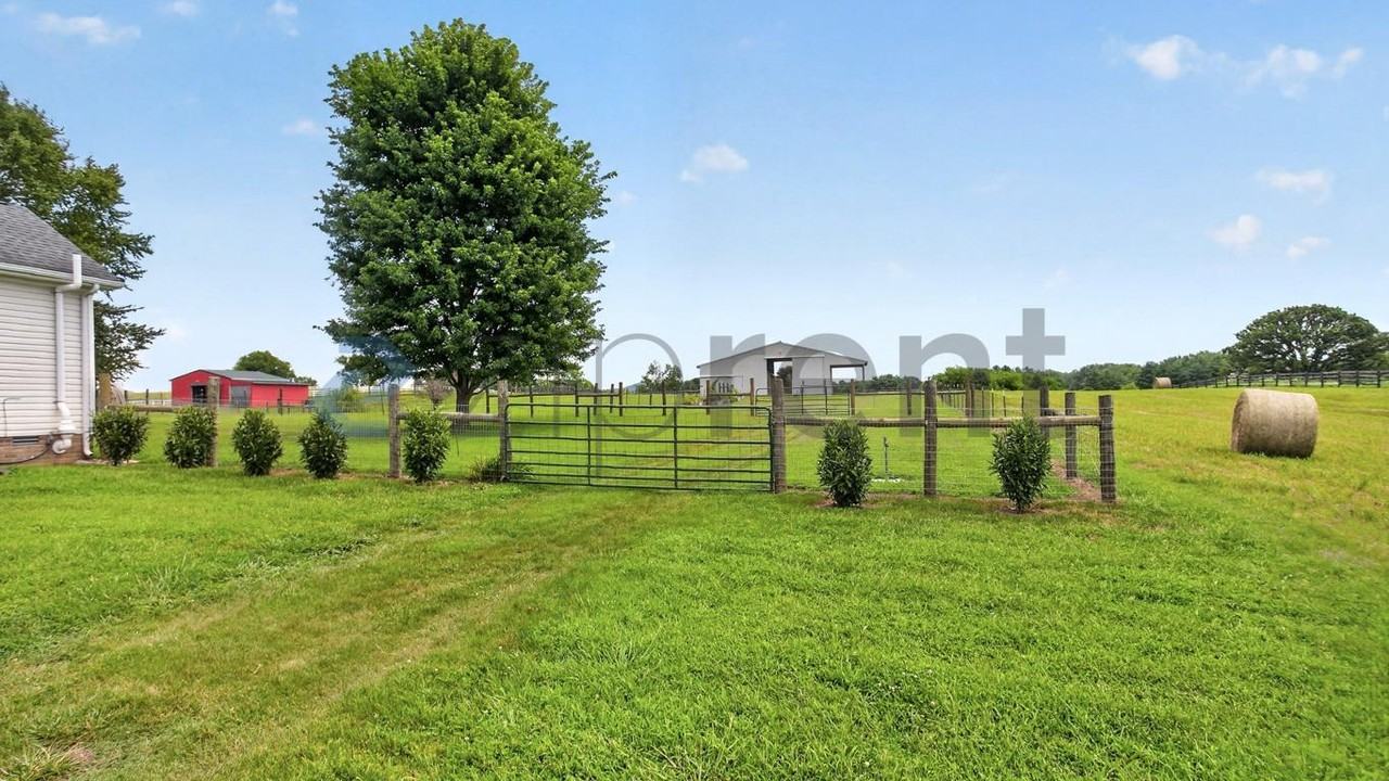 720 Rock Springs Rd - Photo 6 of 50