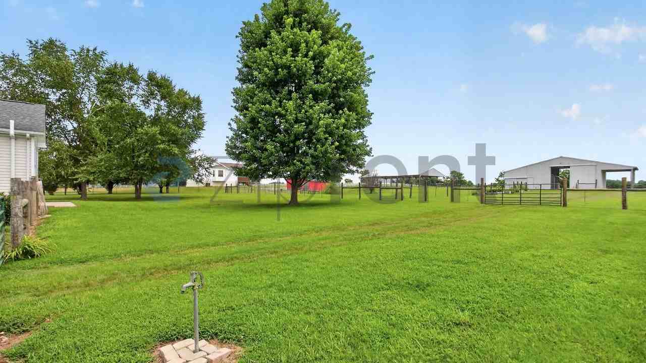 720 Rock Springs Rd - Photo 7 of 50