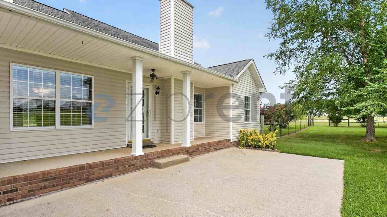 720 Rock Springs Rd - Photo 6 of 48
