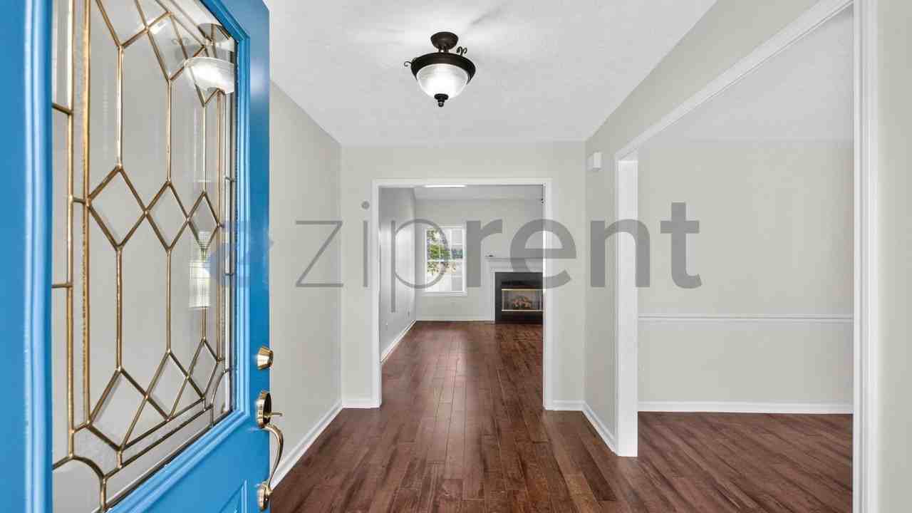 720 Rock Springs Rd - Photo 7 of 48