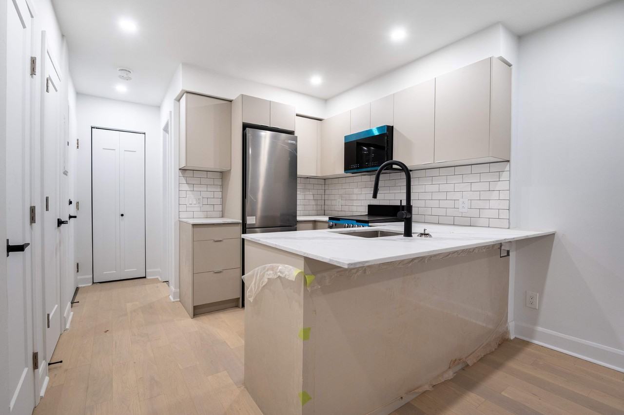 7084 Clark - Photo 2 of 27