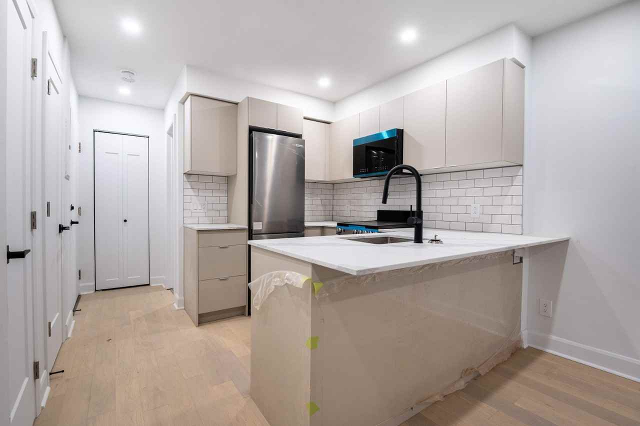 7084 Clark - Photo 7 of 27