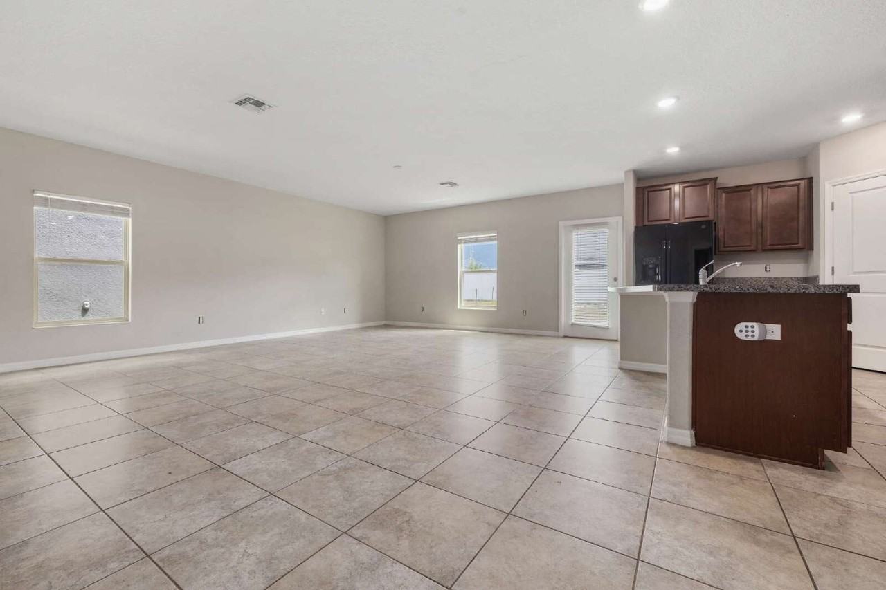 7407 Rosy Periwinkle Ct - Photo 3 of 31