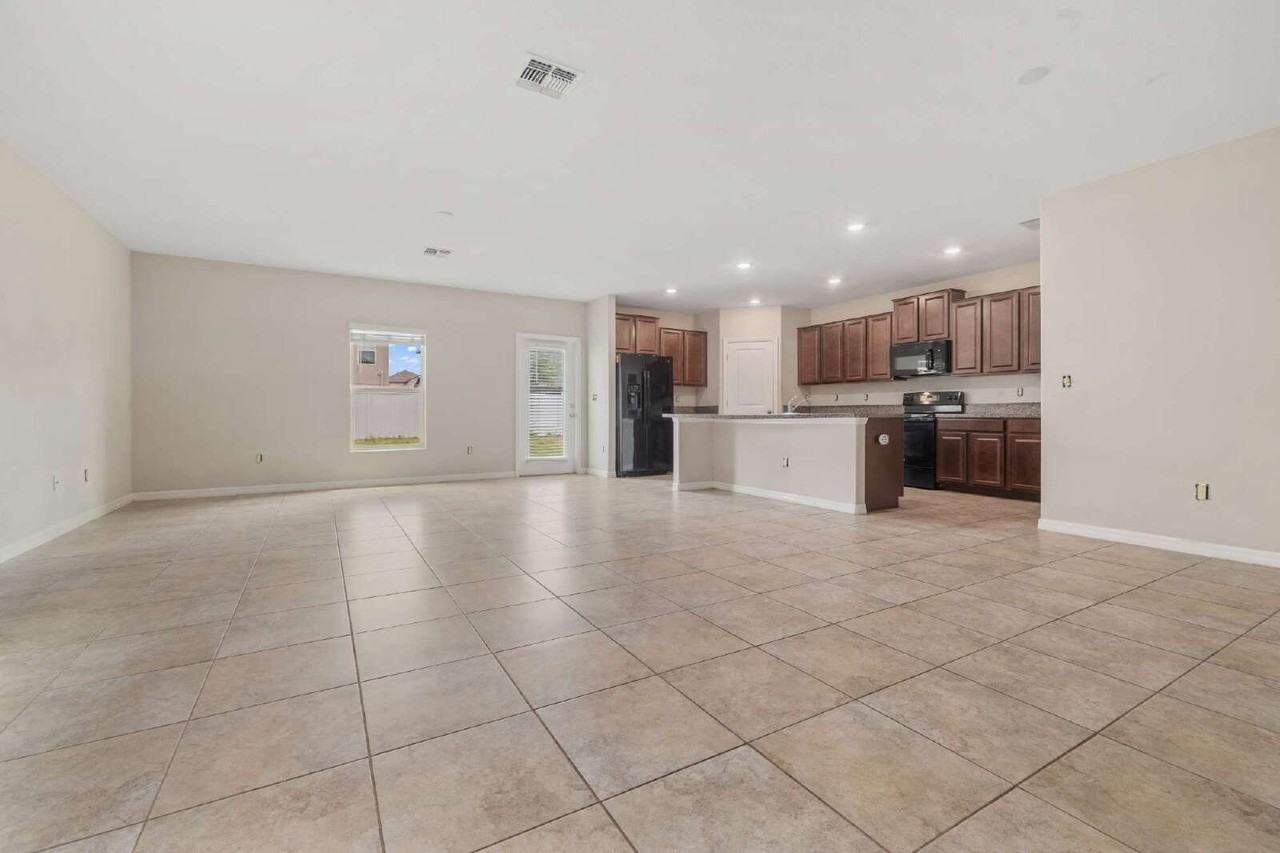 7407 Rosy Periwinkle Ct - Photo 5 of 31