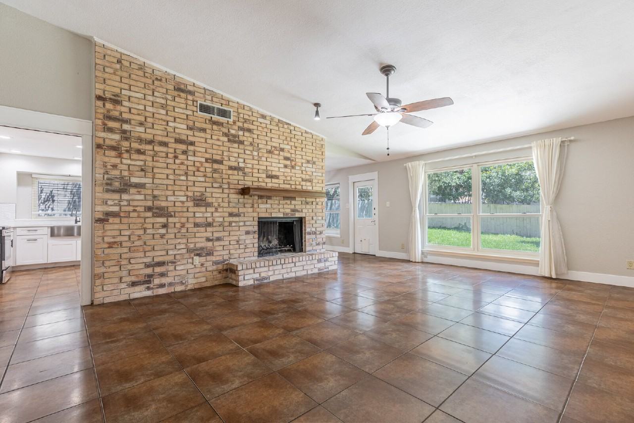 2331 Bluffridge St - Photo 5 of 40