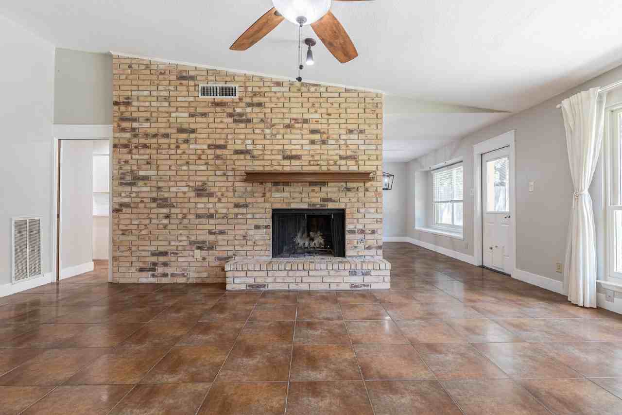 2331 Bluffridge St - Photo 7 of 40