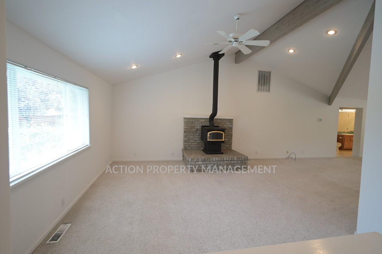 123 Beeson Rd - Photo 5 of 36