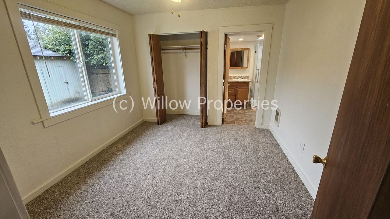 12906 Lake City Blvd Sw - Photo 4 of 5