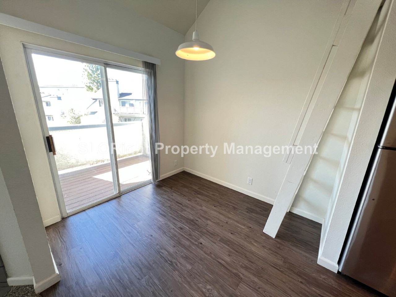 1021 Southwood Dr - Photo 4 of 20