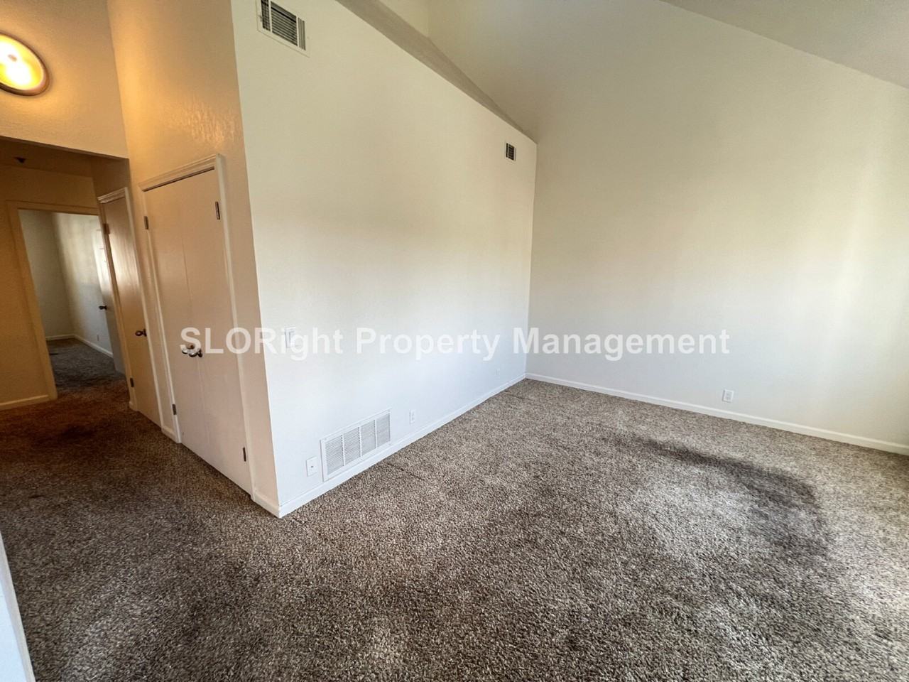 1021 Southwood Dr - Photo 6 of 20
