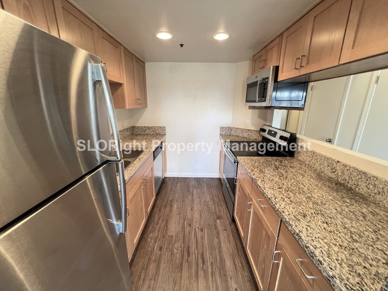 1021 Southwood Dr - Photo 7 of 20